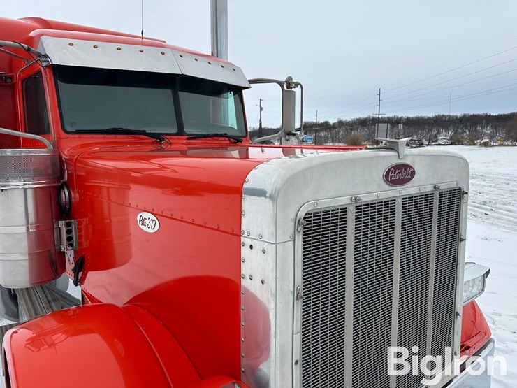 2005-peterbilt-379-image-18