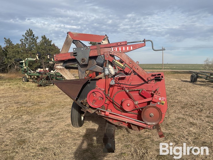 case-ih-platform-header-w/trailer-image-8