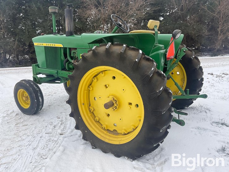 john-deere-3010-image-7