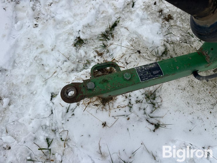 john-deere-338-image-10