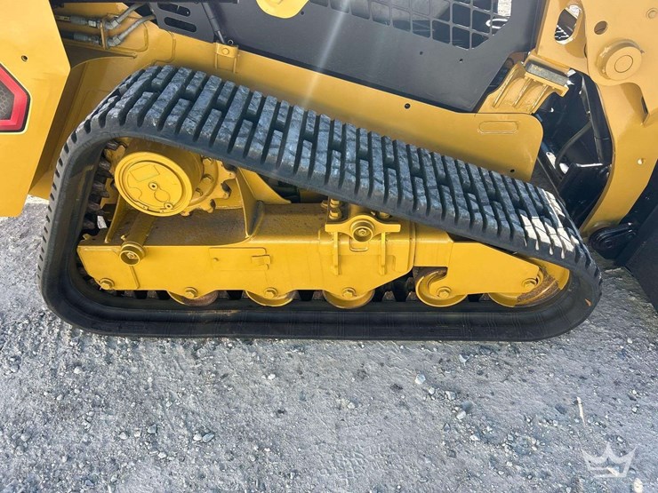 2019-caterpillar-239d3-image-17