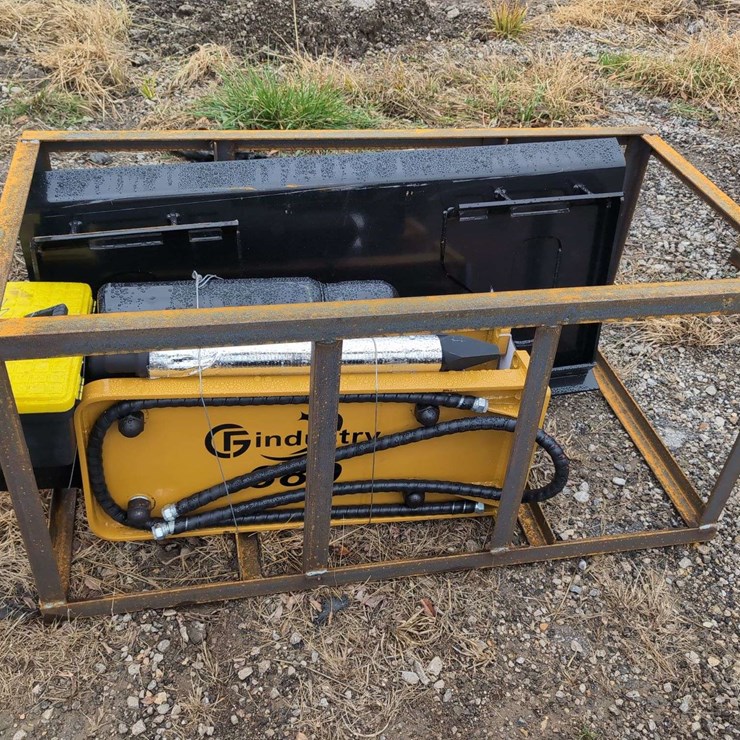 (1) CFG Industry SSHH680 - Skid Steer Hydraulic Hammer