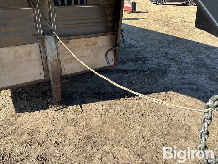 1998-titan-trailer-image-14