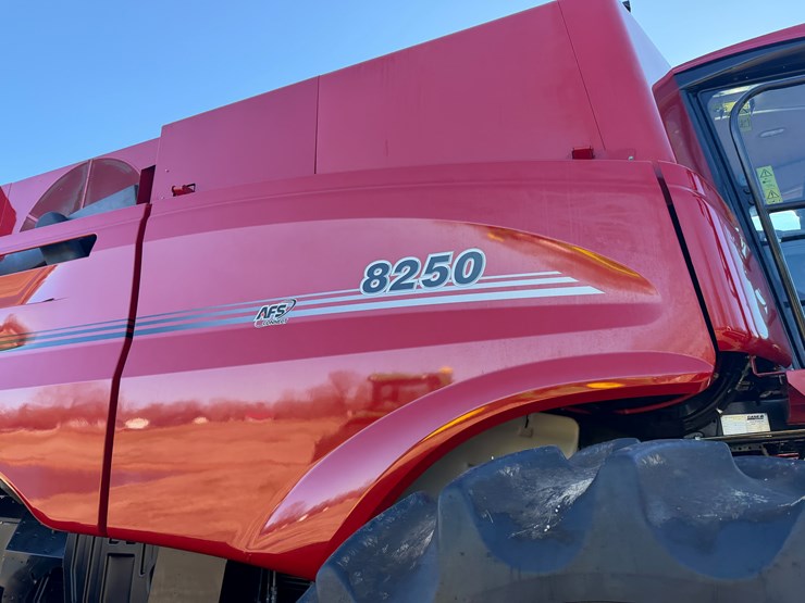 case-ih-8250-image-34