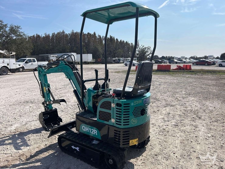 unused-2025-cfg-industrial-qh12r-mini-excavator-image-4