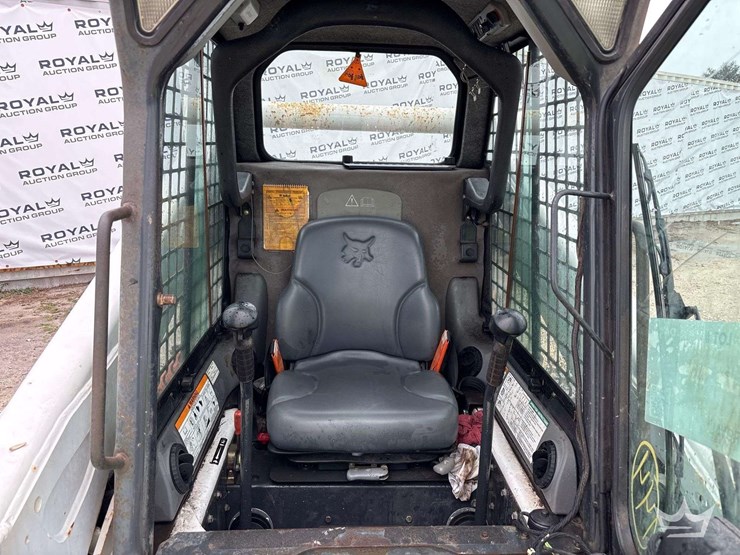 2008-bobcat-s250-image-21