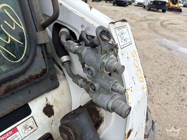 2008-bobcat-s250-image-10