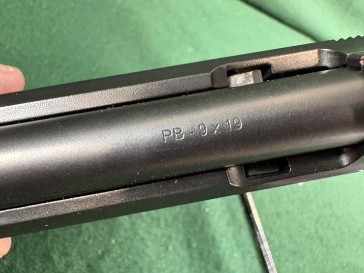 p.-beretta-mdl.92-9mm-pistol-image-9