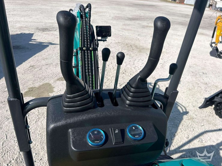 unused-2025-cfg-industrial-qk16r-mini-excavator-image-8