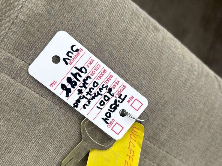 2001-subaru-outback-awd-suv-image-22