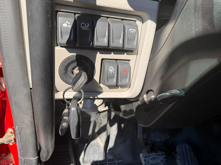 peterbilt-589-image-87