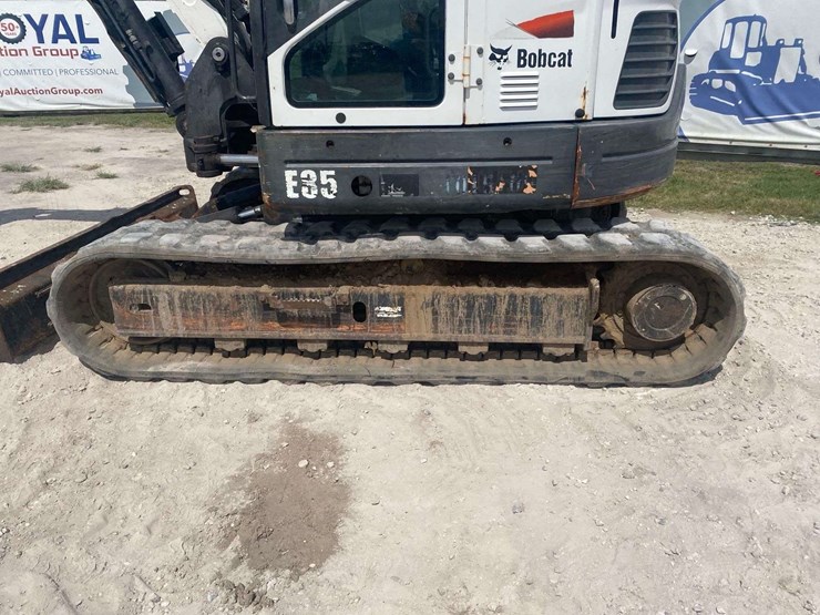 2016-bobcat-e85-image-24