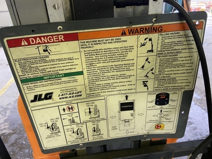 2005-jlg-20dvl-image-12