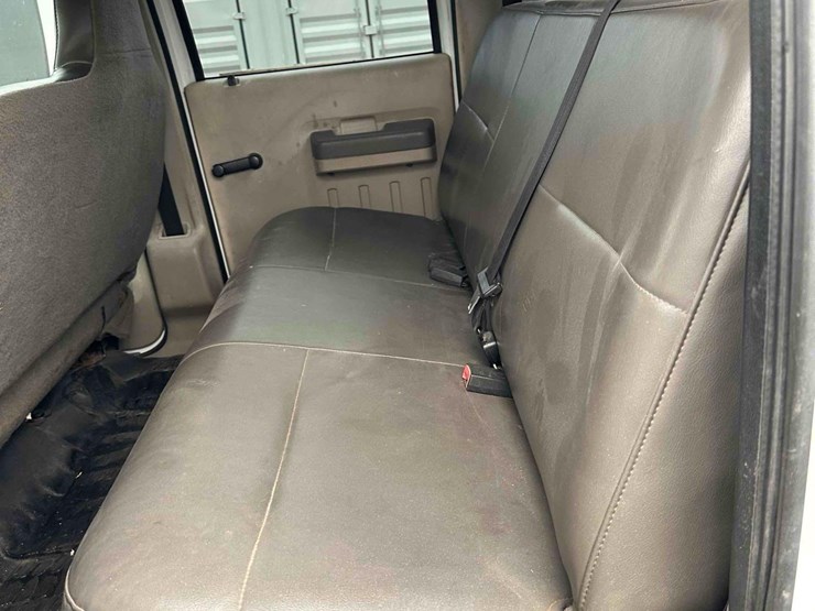 2010-ford-f350-image-12