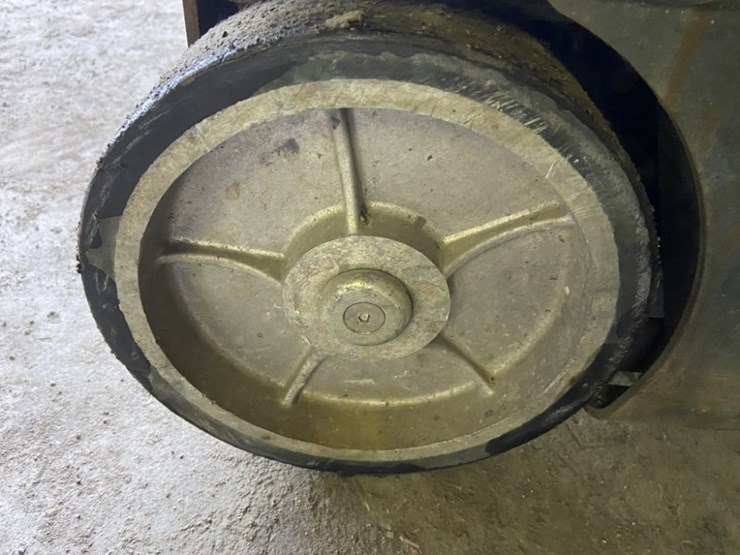 2005-jlg-20dvl-image-15