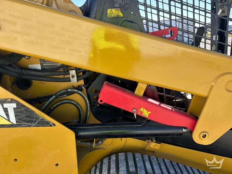 2017-caterpillar-249d-compact-track-loader-skid-steer-image-20