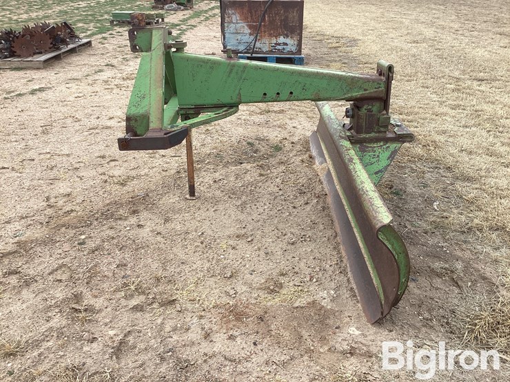 john-deere-8-image-8