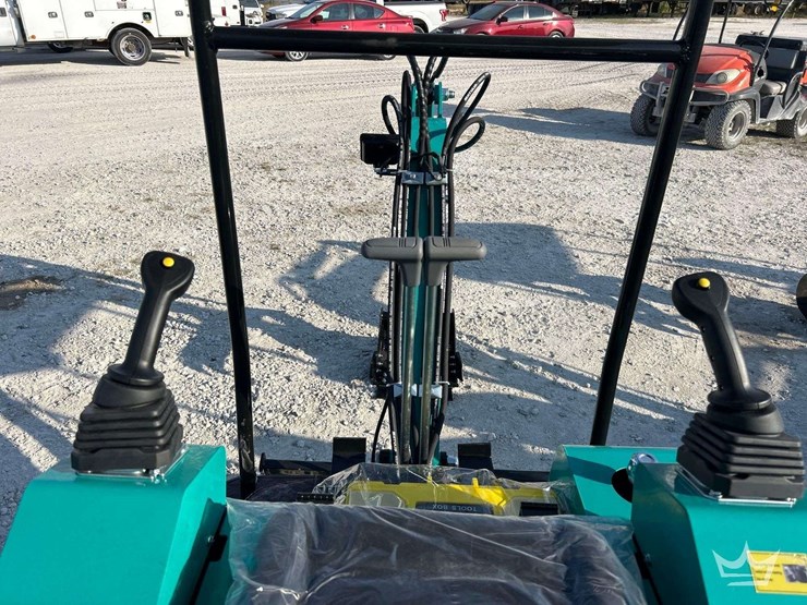 unused-2025-cfg-industrial-h15r-mini-excavator-image-7