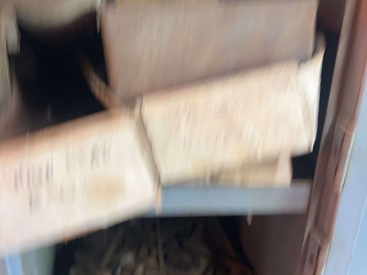 contents-of-shelving-image-18