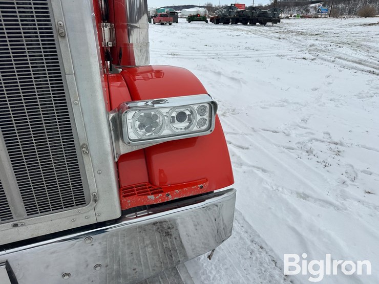 2005-peterbilt-379-image-14