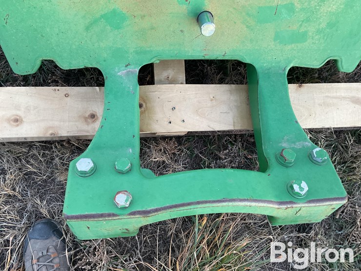 john-deere-suitcase-weights-&-bracket-image-16