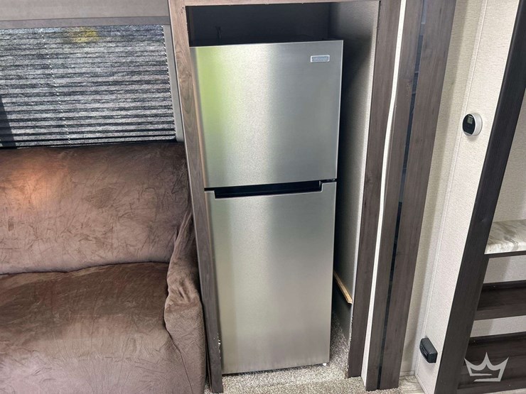 2022-transcend-xplor-245rl-30ft.-t/a-travel-trailer-image-13