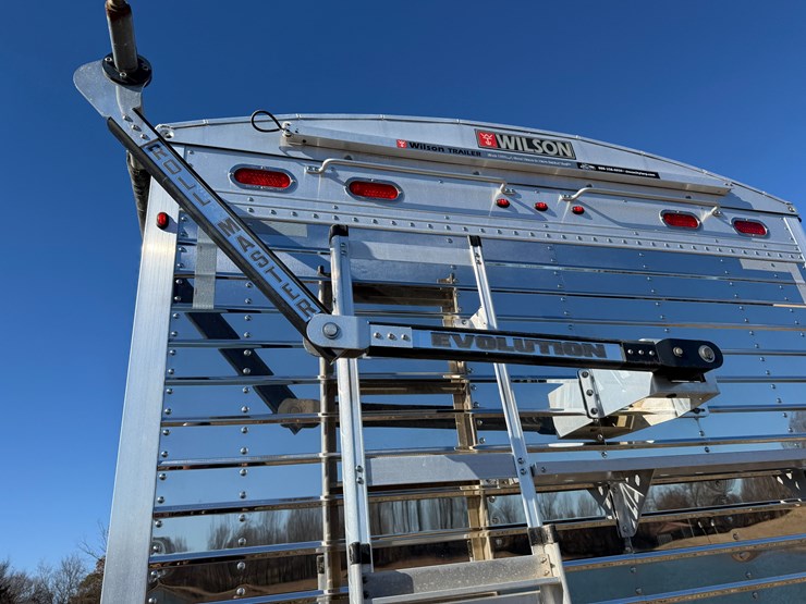 wilson-hopper-bottom-image-15