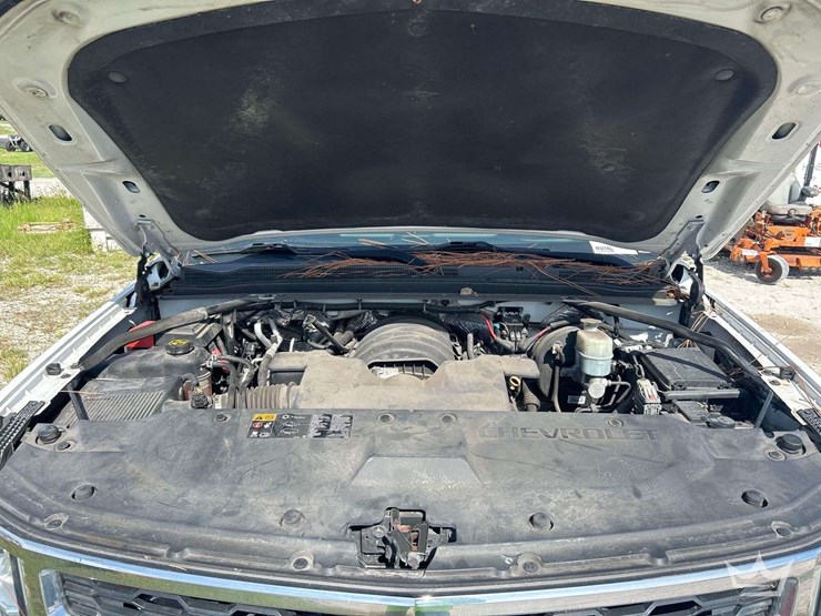 2016-chevrolet-tahoe-image-9