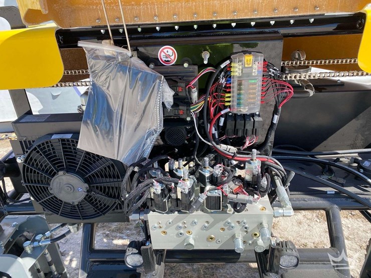 2025-ligchine-spiderscreed-concrete-screed-image-14