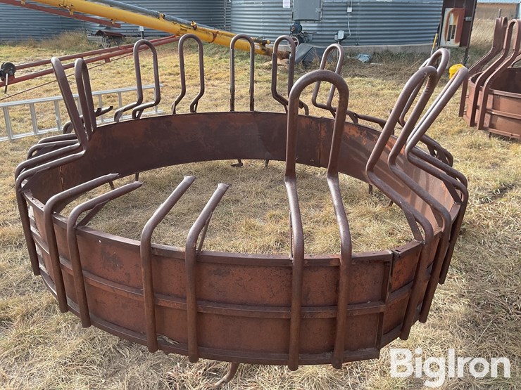 hi-qual-round-hay-feeders-image-14