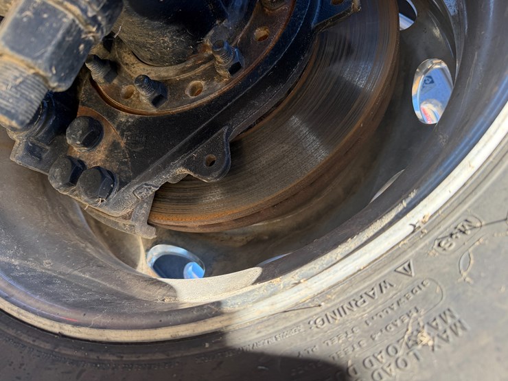 peterbilt-589-image-53