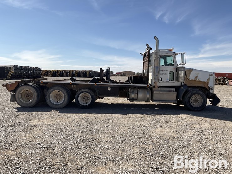 peterbilt-367-image-4