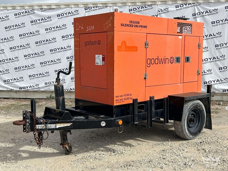 2013-godwin-dri-prime-cd103m-towable-trash-pump-image-1