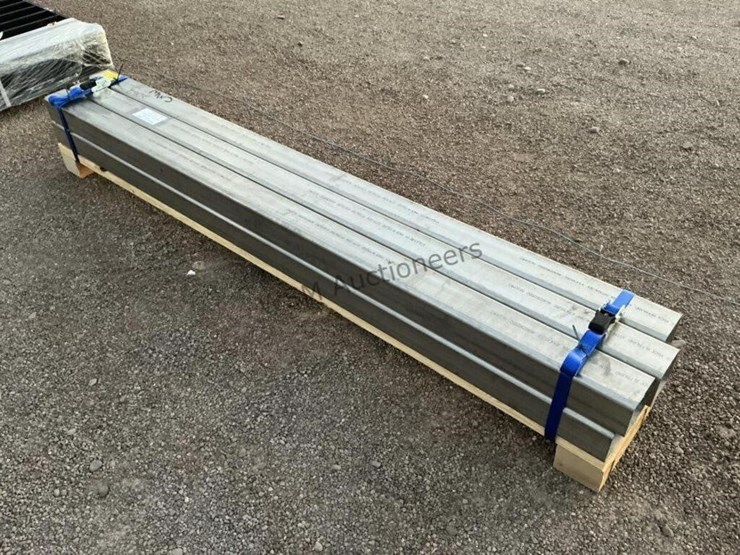 stainless-steel-tubing-4in-x-4in-x-.250-x-90in-image-3