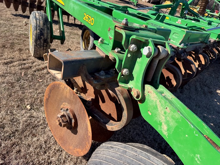 john-deere-2620-image-34