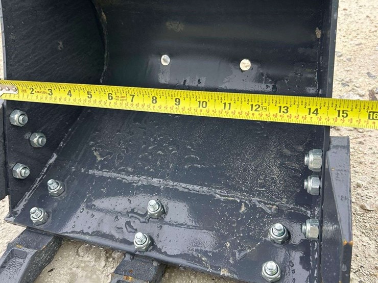 2025-cfg-industrial-qk18r-mini-excavator-image-14