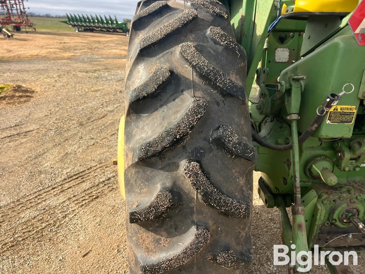 john-deere-4010-image-19