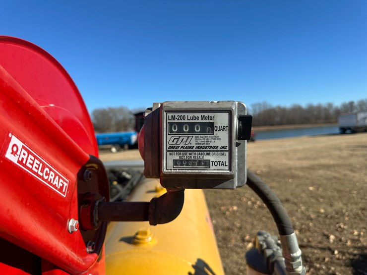 #35579-•-2015-sage-oil-vac-8'-s/a-lube-trailer-vin:-1z9bu317fa092026-image-41