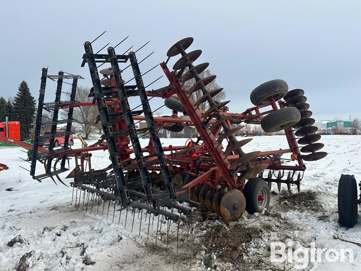 case-ih-3950-image-5