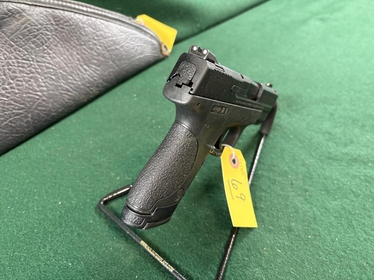 smith-&-wesson-m&p-9-shield-9mm-pistol-image-4