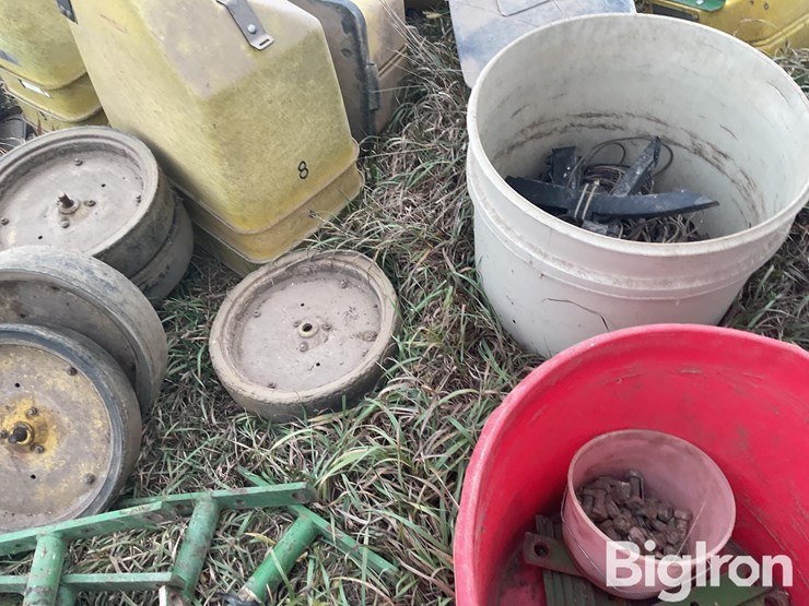 john-deere-7000-image-10