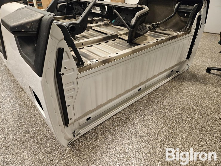 2022-chevrolet-2500-image-9