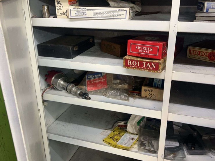 cabinets,-tools,-and-drill-presses-image-11