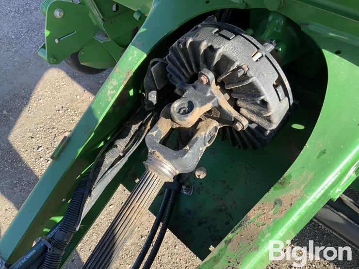 john-deere-560m-image-15