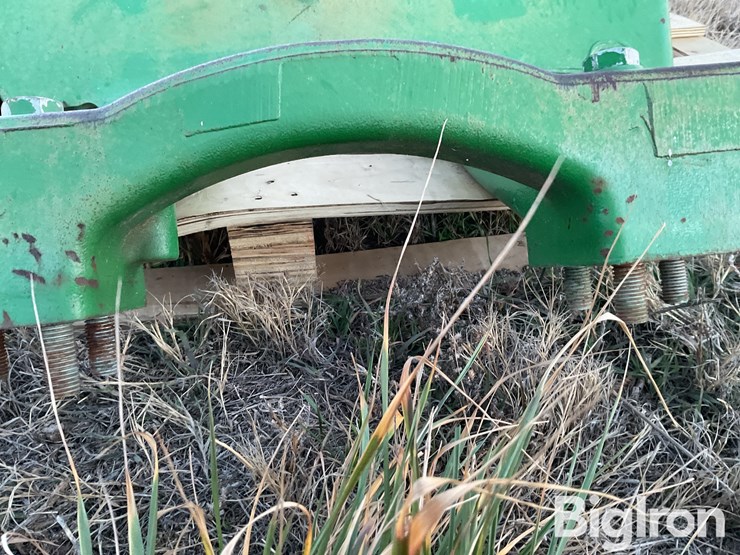john-deere-suitcase-weights-&-bracket-image-15