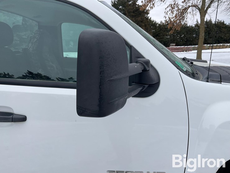 chevrolet-silverado-3500hd-image-15