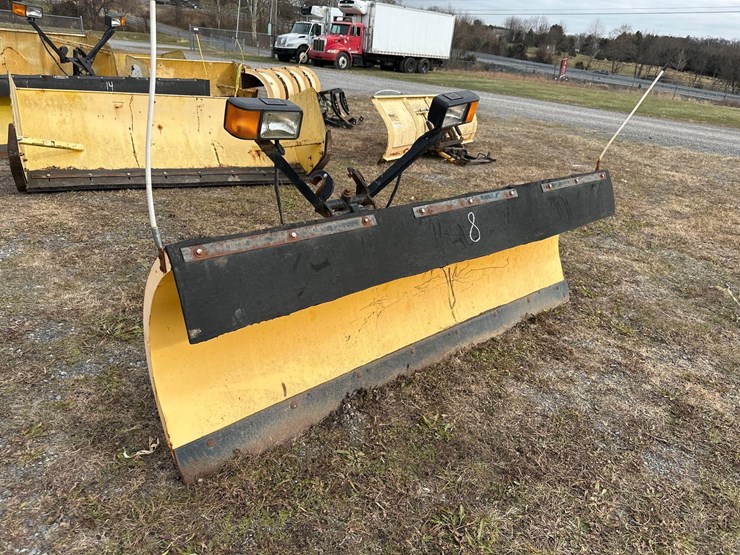 meyer-8'-snow-plow-w/-bracket-image-3