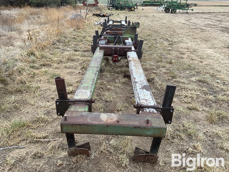 hydraulic-folding-tool-bar-image-4