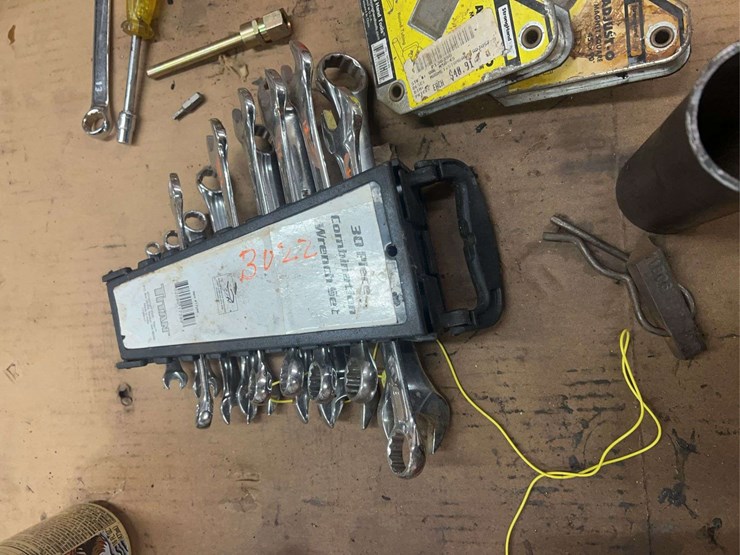 rolling-cart-and-snap-ring-pliers-image-4