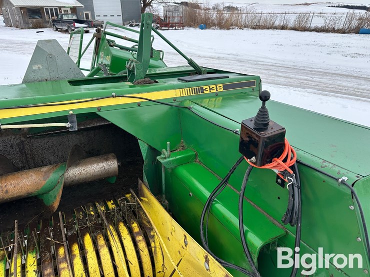 john-deere-338-image-14